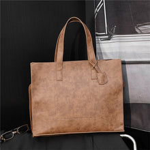 Load image into Gallery viewer, New Man Business Briefcase Crazy horse Leather Handbag Men office Bags Shoulder Bags Messenger Bags Casual Men&#39;s Bag Tote bag
